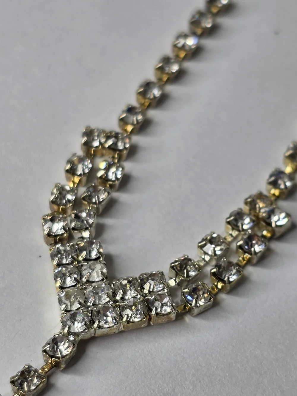 90s style Rhinestone Drop V-Front Necklace - Silver Tone gradual size bling